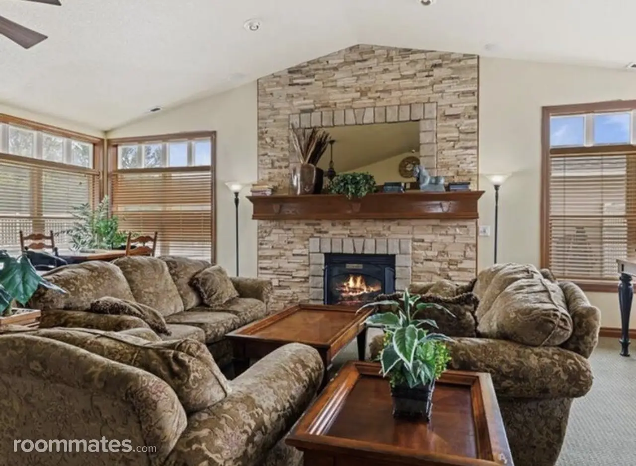 Profile photo 8 of 11