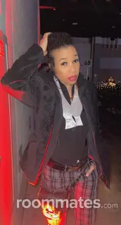 Roommate looking Lowell, MA, $1000