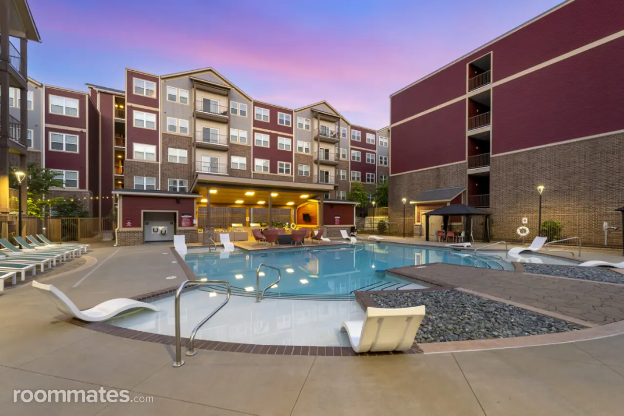 Profile photo 5 of 6