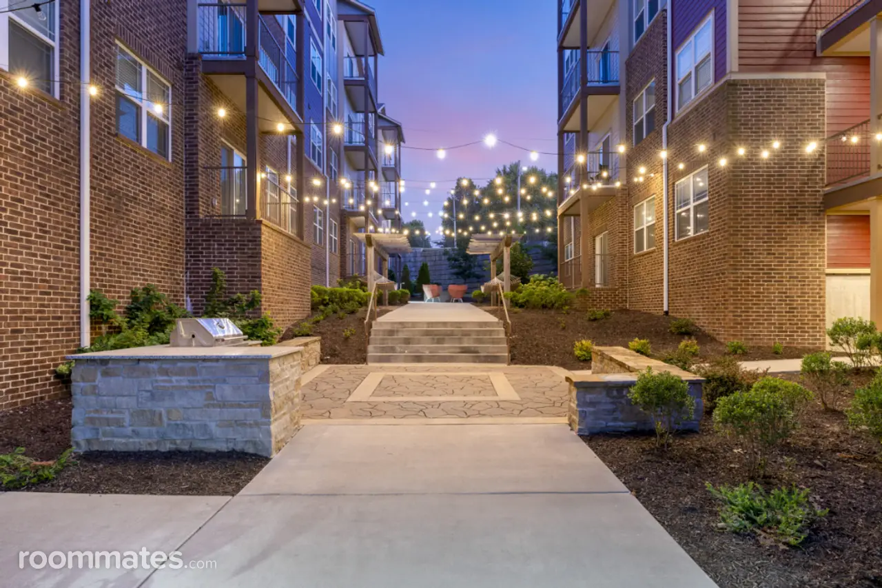 Profile photo 2 of 6