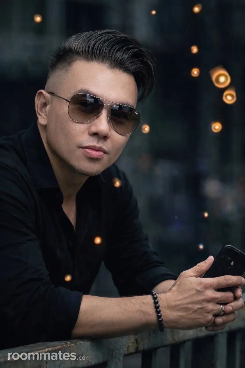 Profile photo 6 of 6