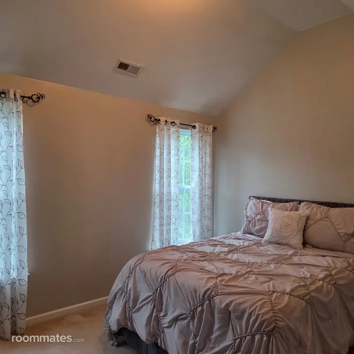 Room for rent in Raleigh, NC $800, house