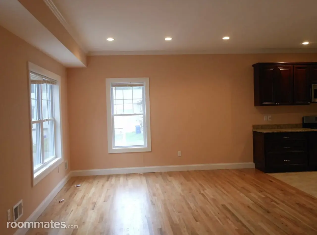 Profile photo 4 of 6