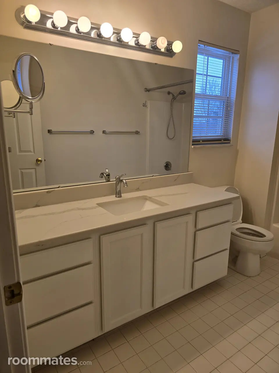 Profile photo 6 of 11