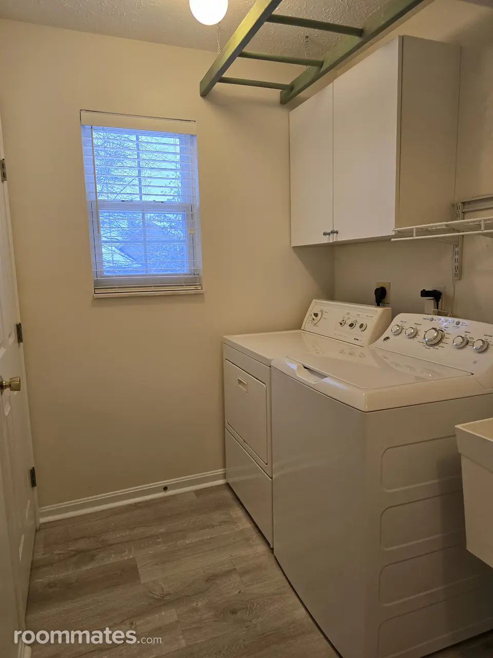 Profile photo 5 of 11