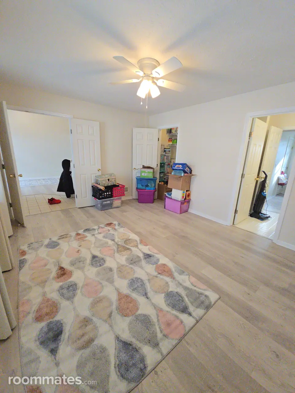 Profile photo 7 of 11