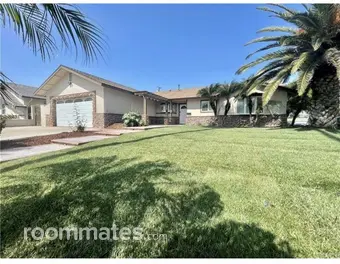 Room for rent in Anaheim, CA $1100, house