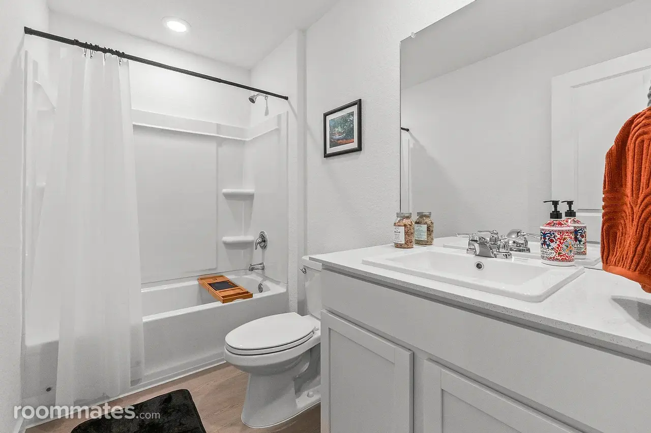 Profile photo 2 of 8