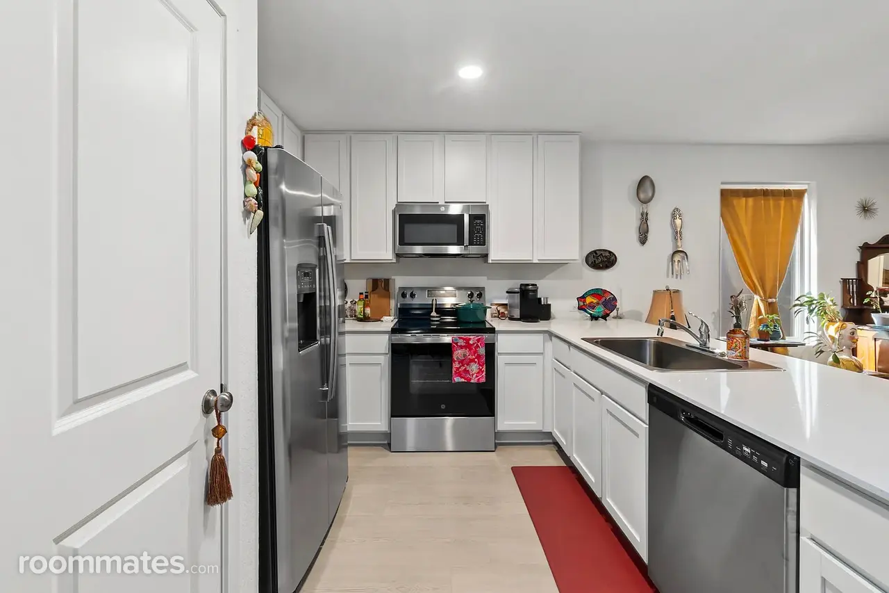 Profile photo 4 of 8