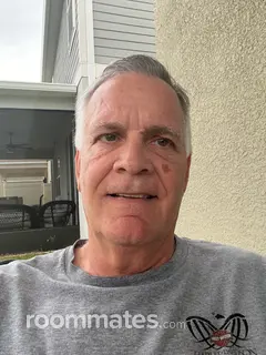 Roommate looking Crystal Lake, IL, $2000