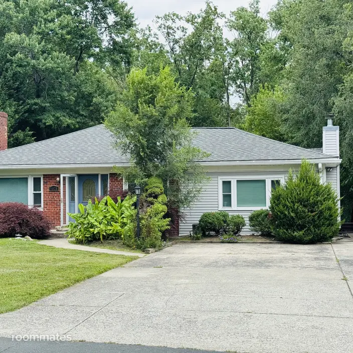 Room for rent in Silver Spring, MD $1350, house
