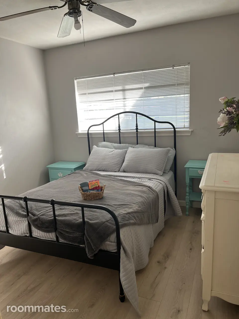 Profile photo 3 of 9