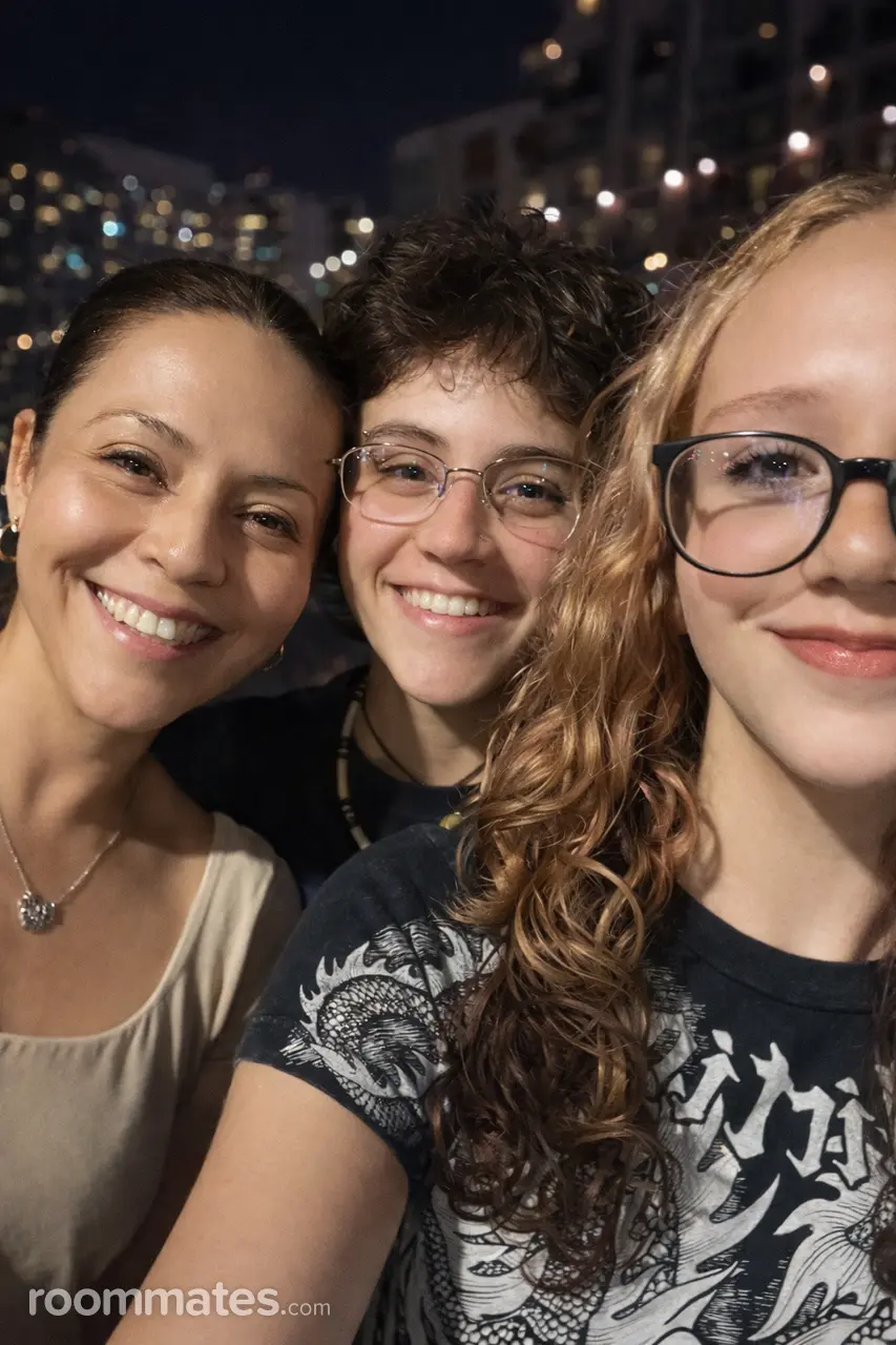 Profile photo 9 of 9