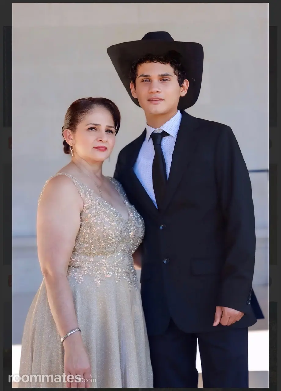 Profile photo 4 of 5