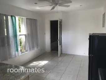 Room for rent in Dania Beach, FL $1200, house