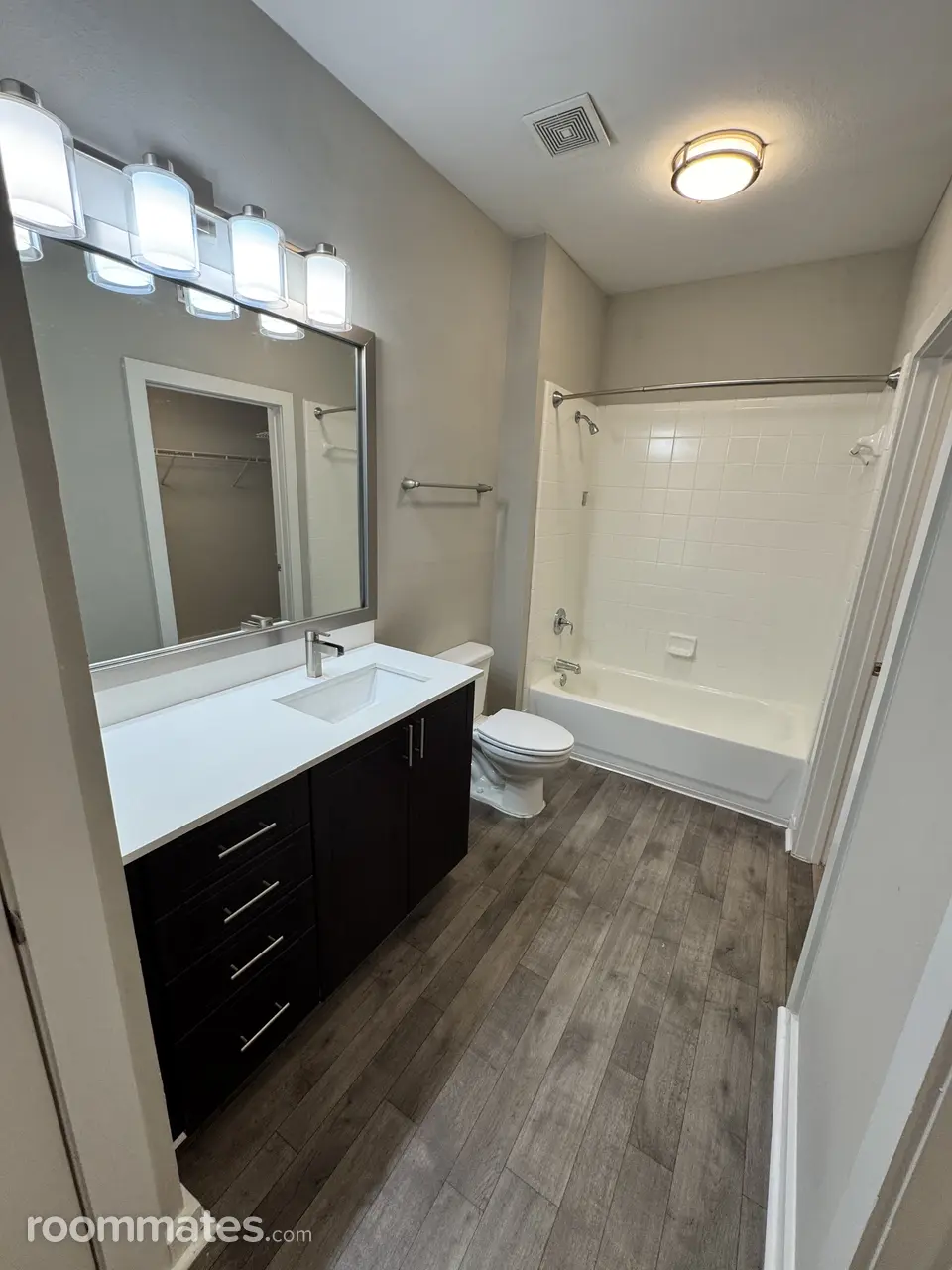 Profile photo 2 of 11