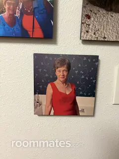 Roommate looking Overland Park, KS, $1000