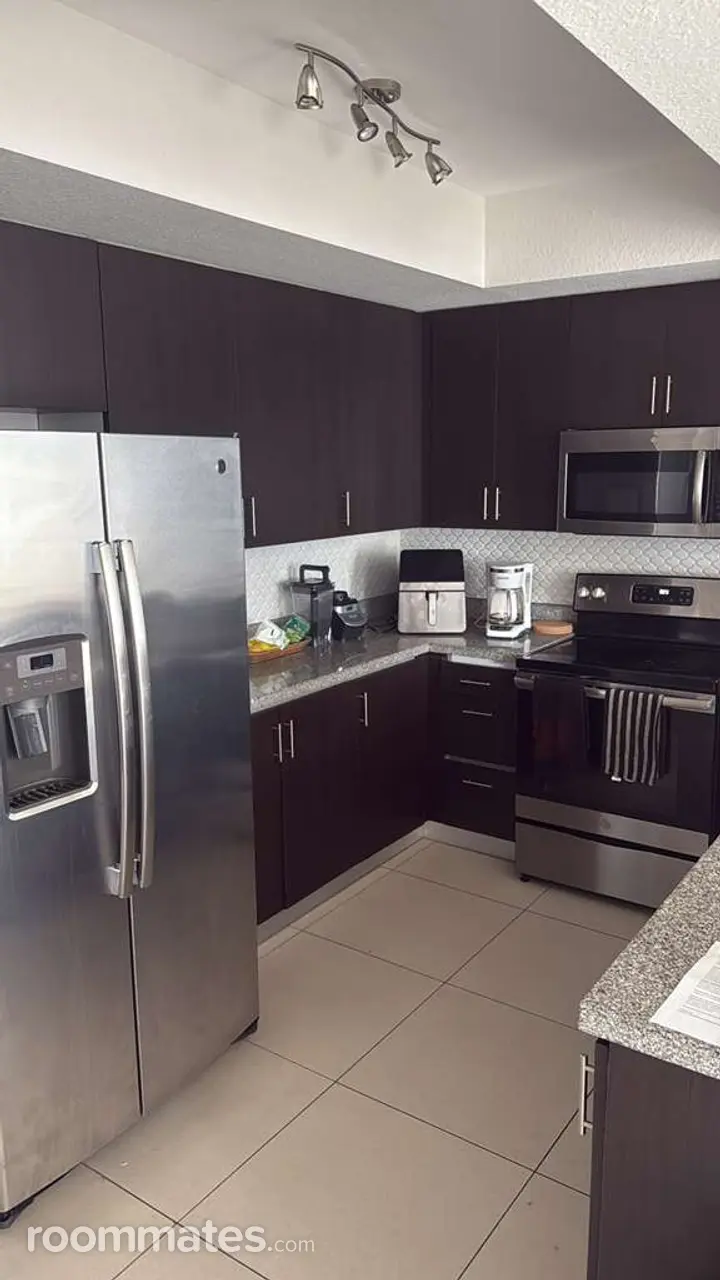 Profile photo 5 of 11