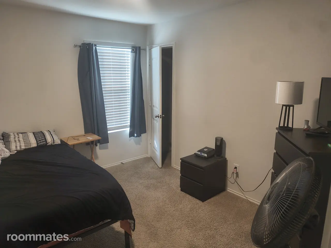 Profile photo 4 of 17