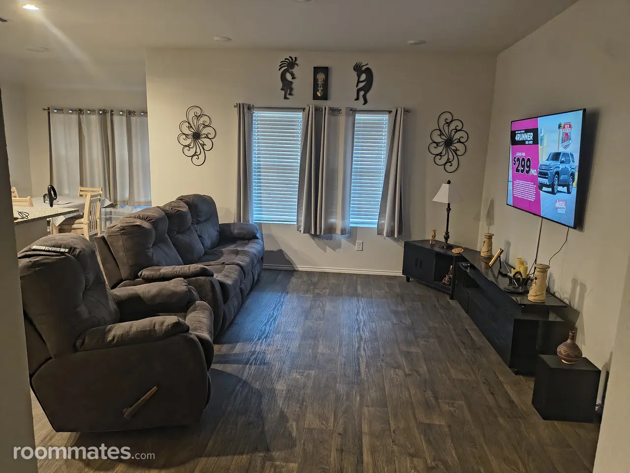 Profile photo 6 of 17