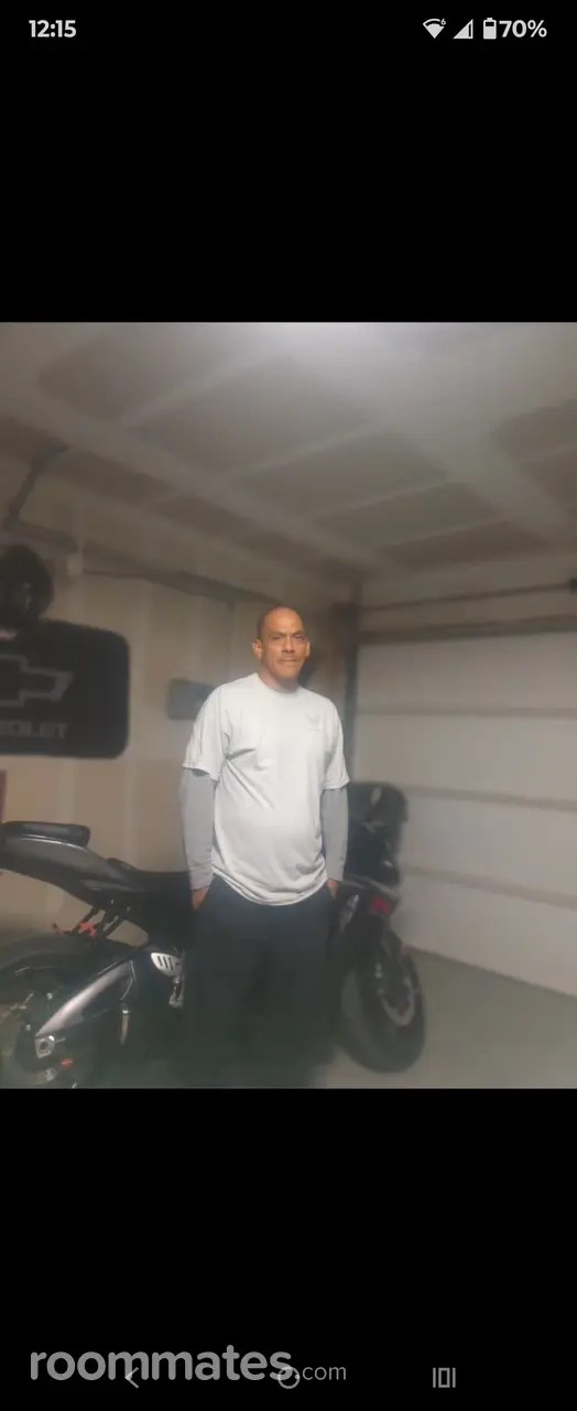 Profile photo 12 of 17