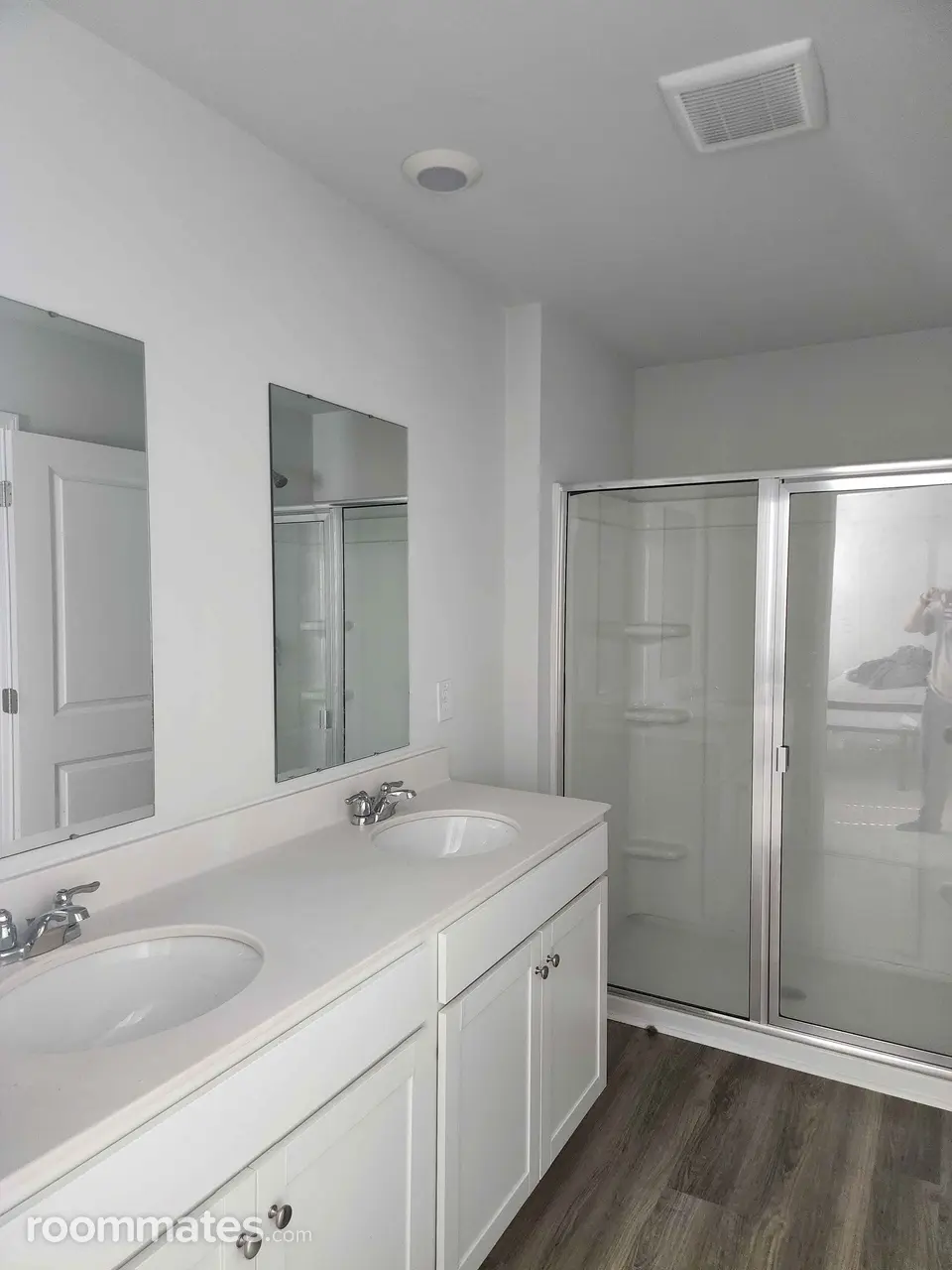 Profile photo 6 of 9