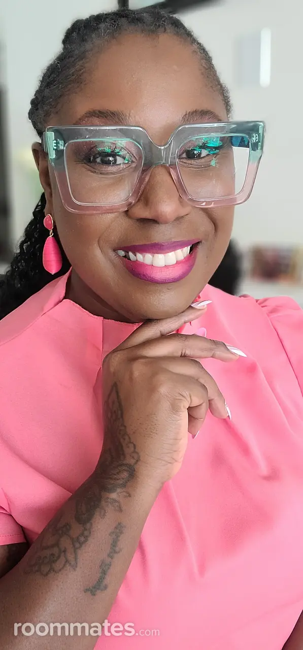 Profile photo 6 of 6