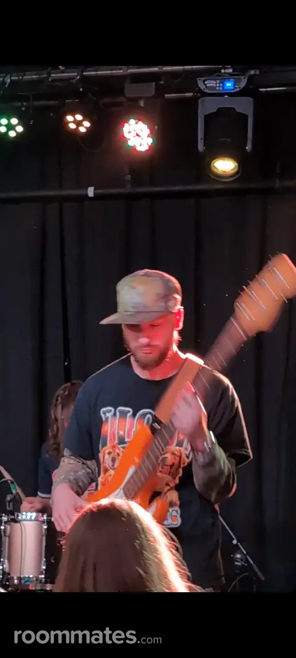 Profile photo 3 of 8