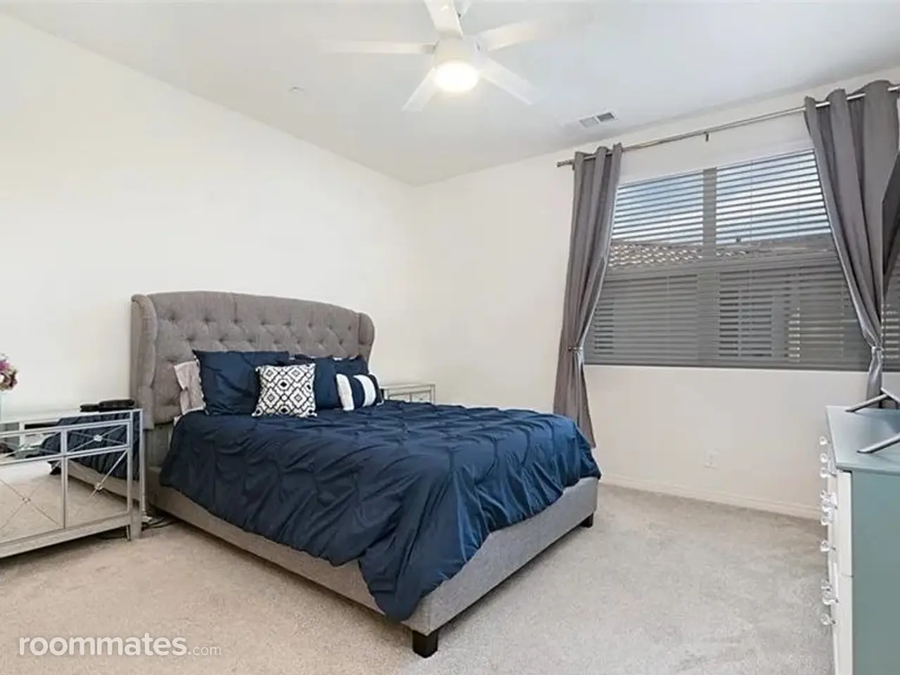 Profile photo 3 of 4