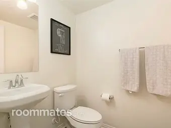 Room for rent in Anaheim, CA $1000, townhouse