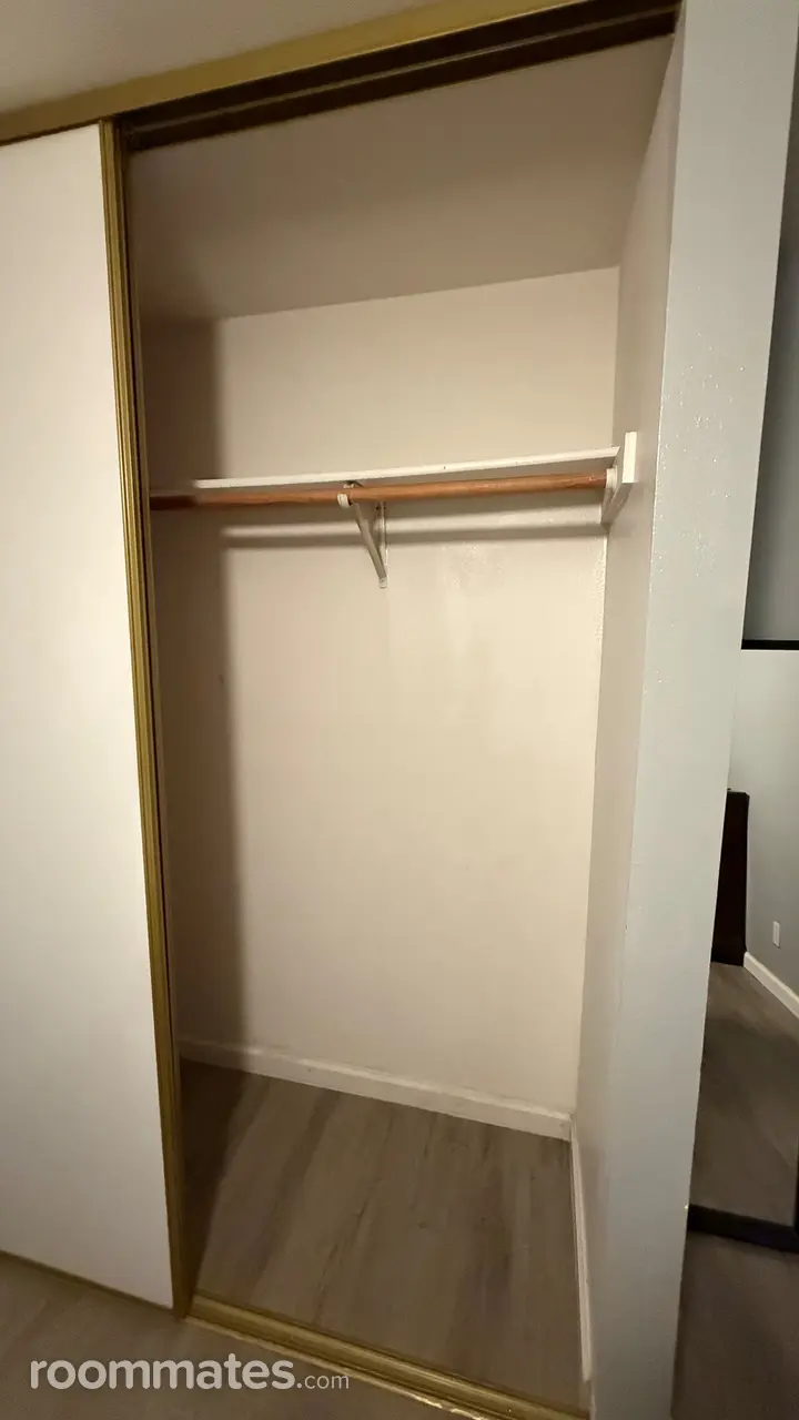 Profile photo 7 of 12