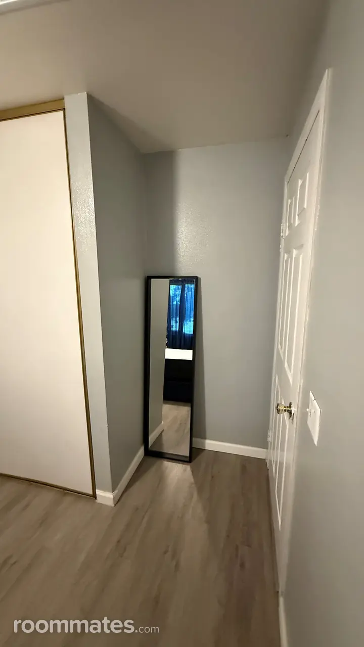 Profile photo 6 of 12