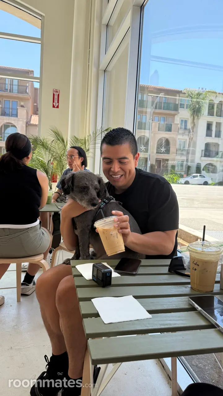 Profile photo 10 of 12