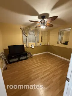 Room for rent in Kent, WA $900, house