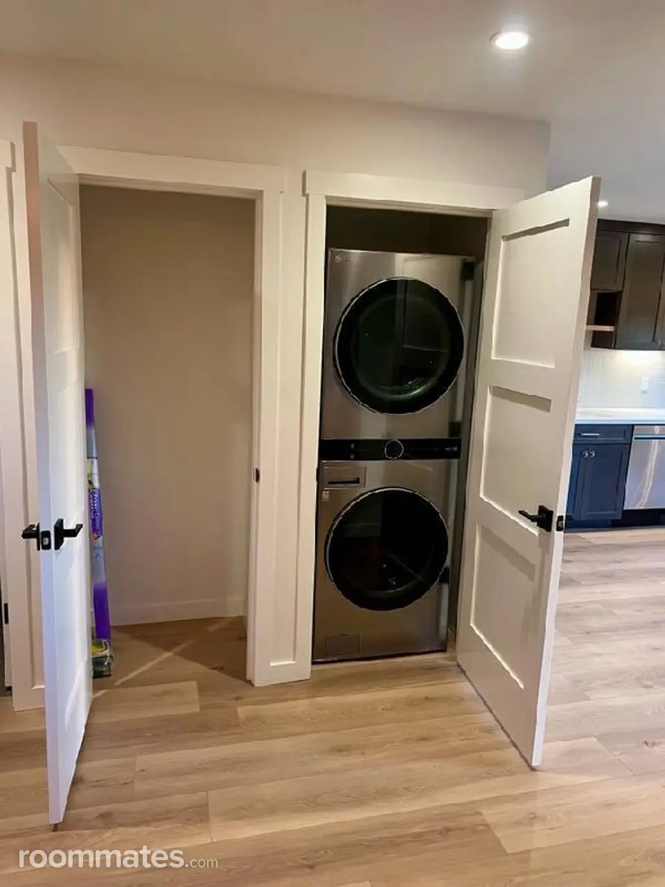 Profile photo 6 of 11