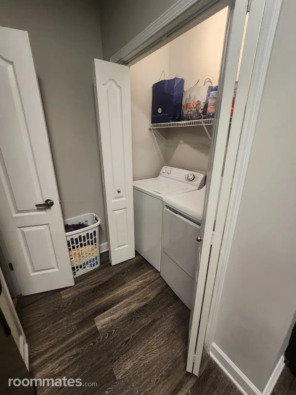 Profile photo 3 of 11