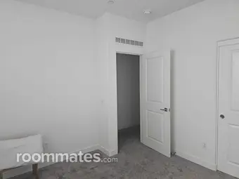 Room for rent in Rialto, CA $1300, house