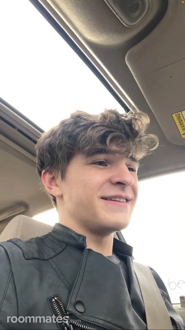 Profile photo 4 of 4