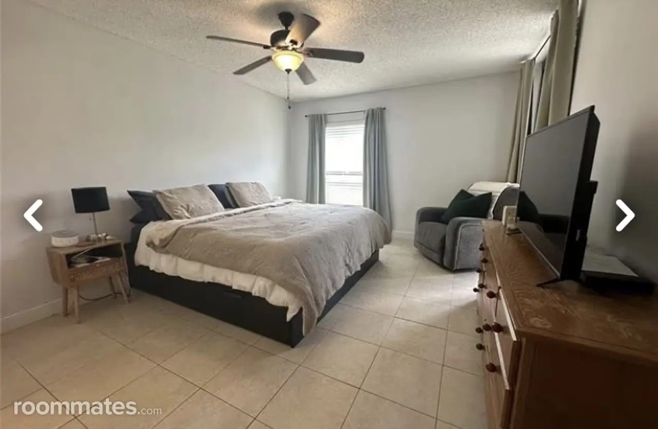 Profile photo 4 of 8