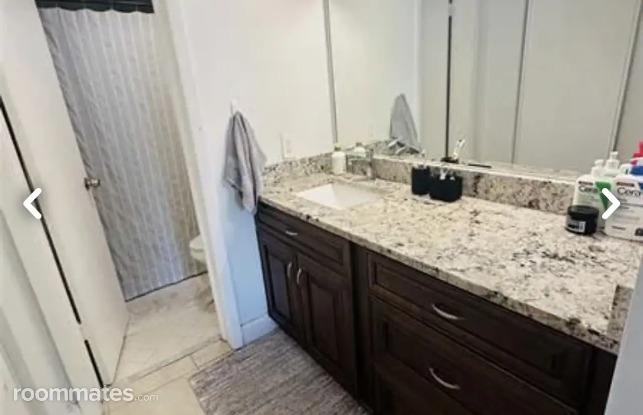 Profile photo 5 of 8