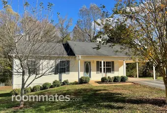 Room for rent in Cleveland, GA $550, house