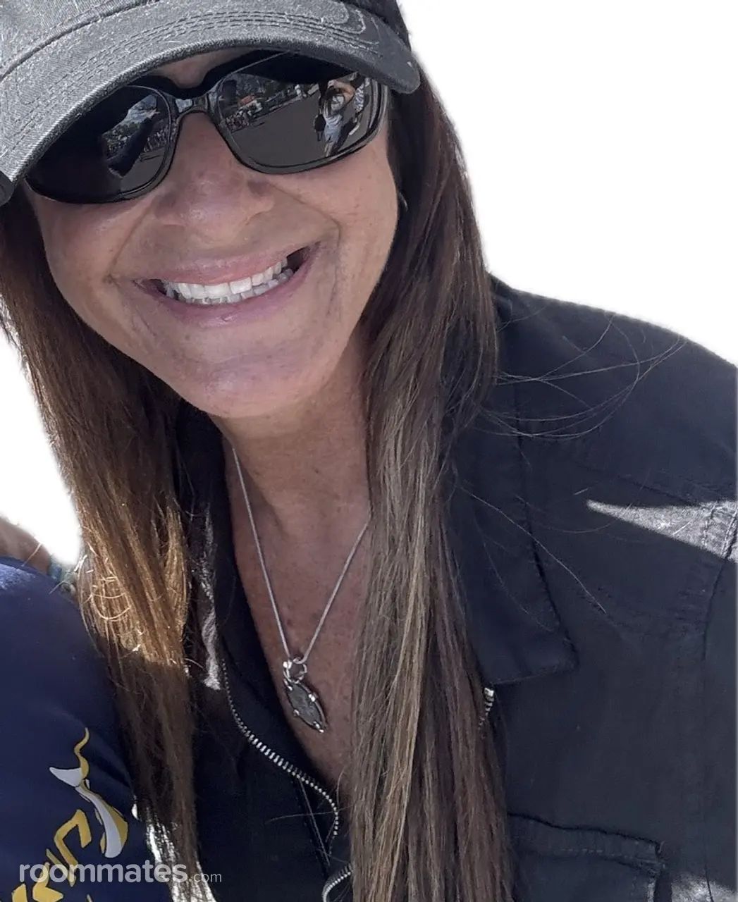 Profile photo 4 of 4
