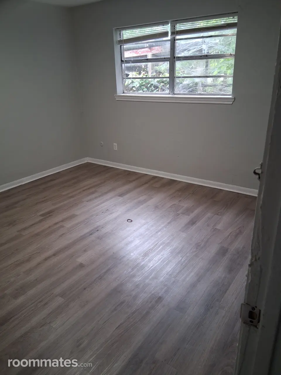 Profile photo 6 of 13