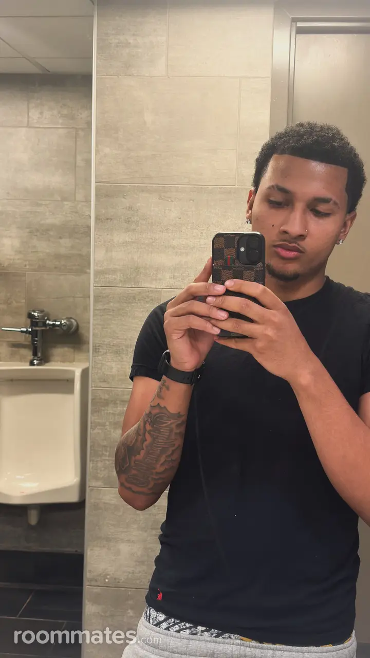 Profile photo 3 of 7