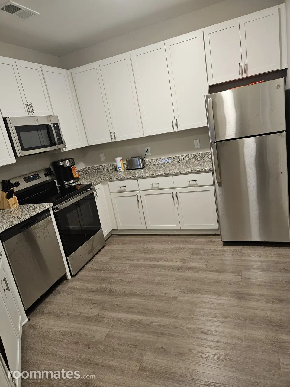 Profile photo 7 of 11