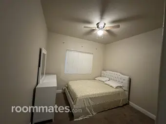 Room for rent in Clovis, CA $1100, house