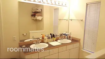Room for rent in Renton, WA $1800, house