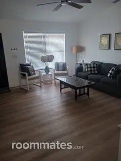 Room for rent in Cape Coral, FL $850, house