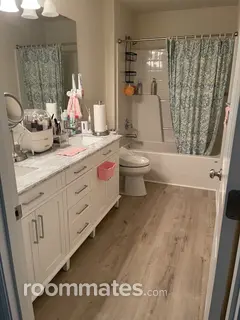 Room for rent in Lake Stevens, WA $800, house