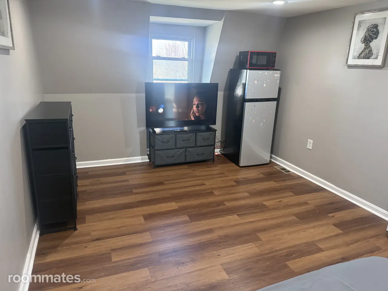 Profile photo 8 of 8